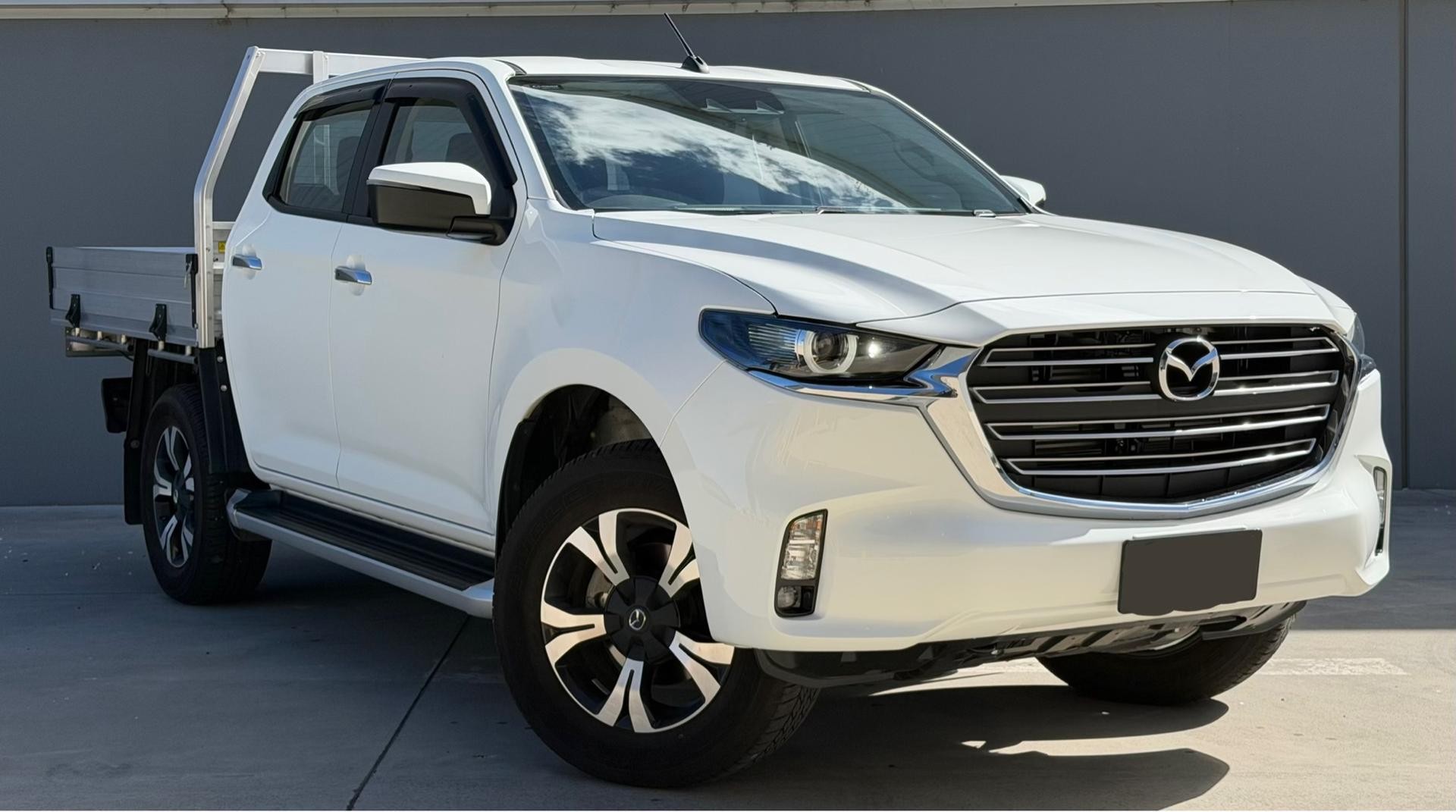 Mazda Bt-50 image 1