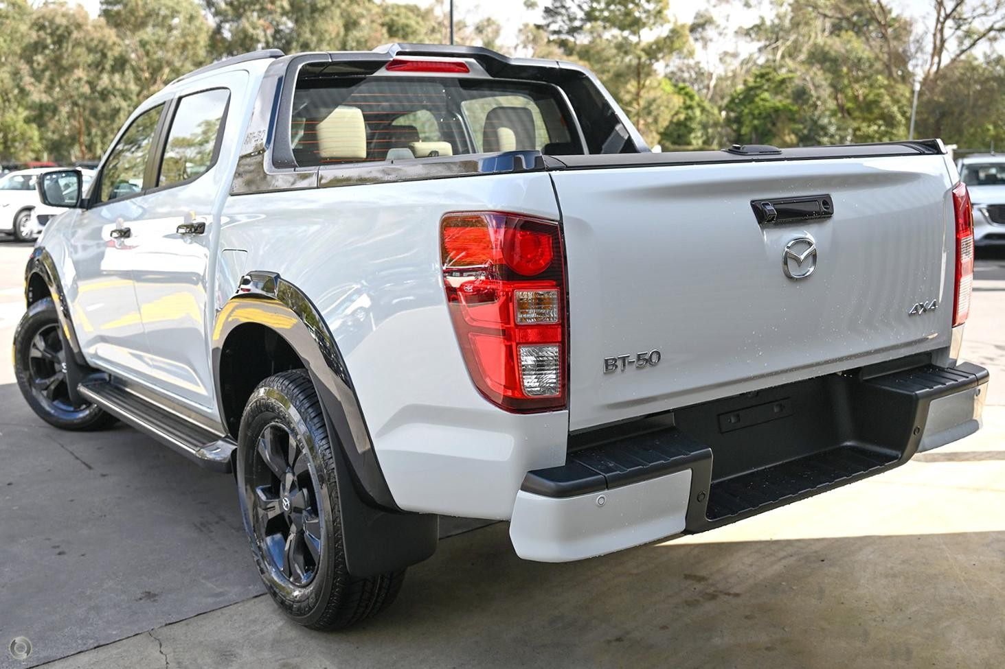 Mazda Bt-50 image 4