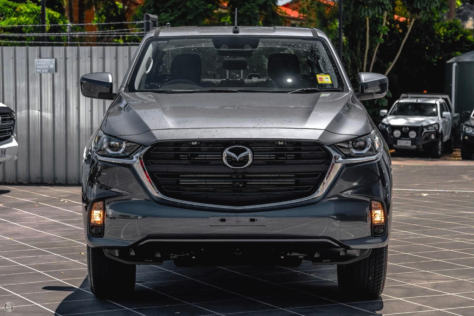 Mazda Bt-50 image 2
