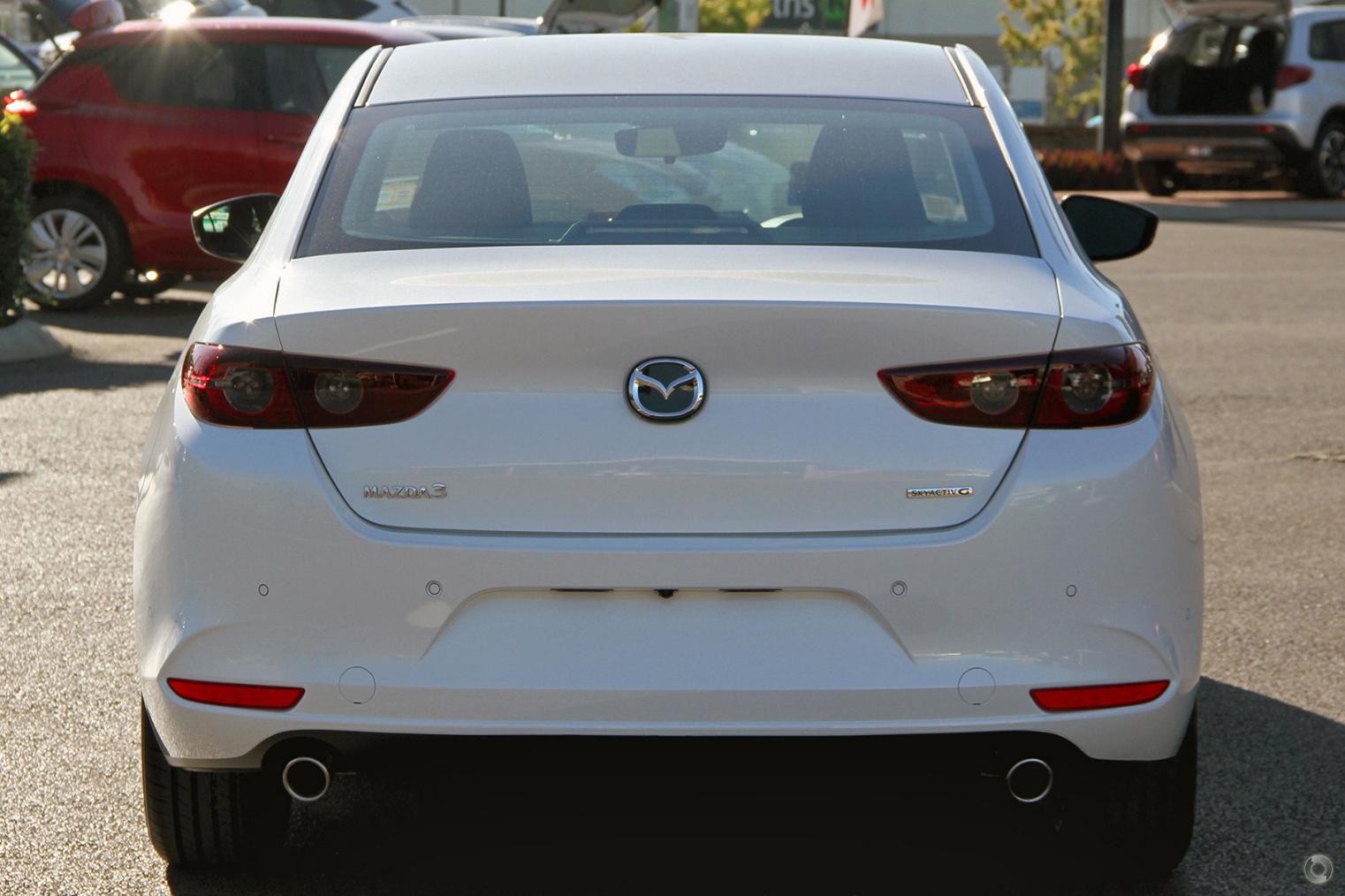 Mazda 3 image 3