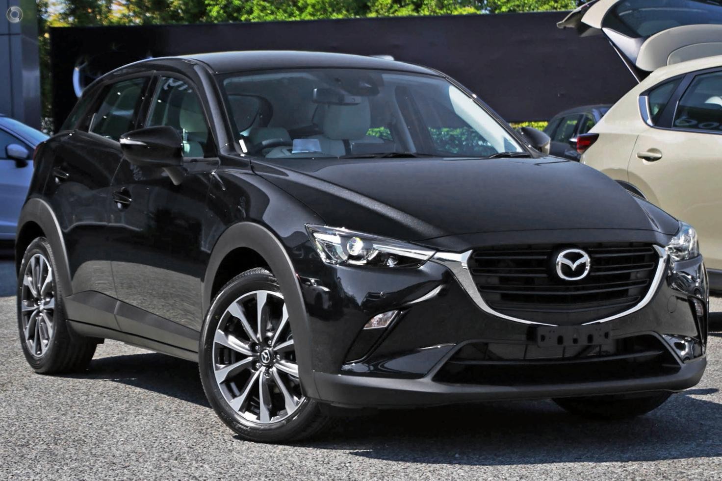 Mazda Cx-3 image 1