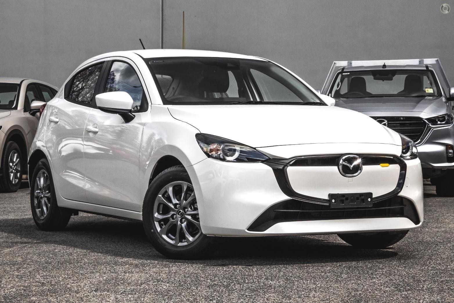 Mazda 2 image 1