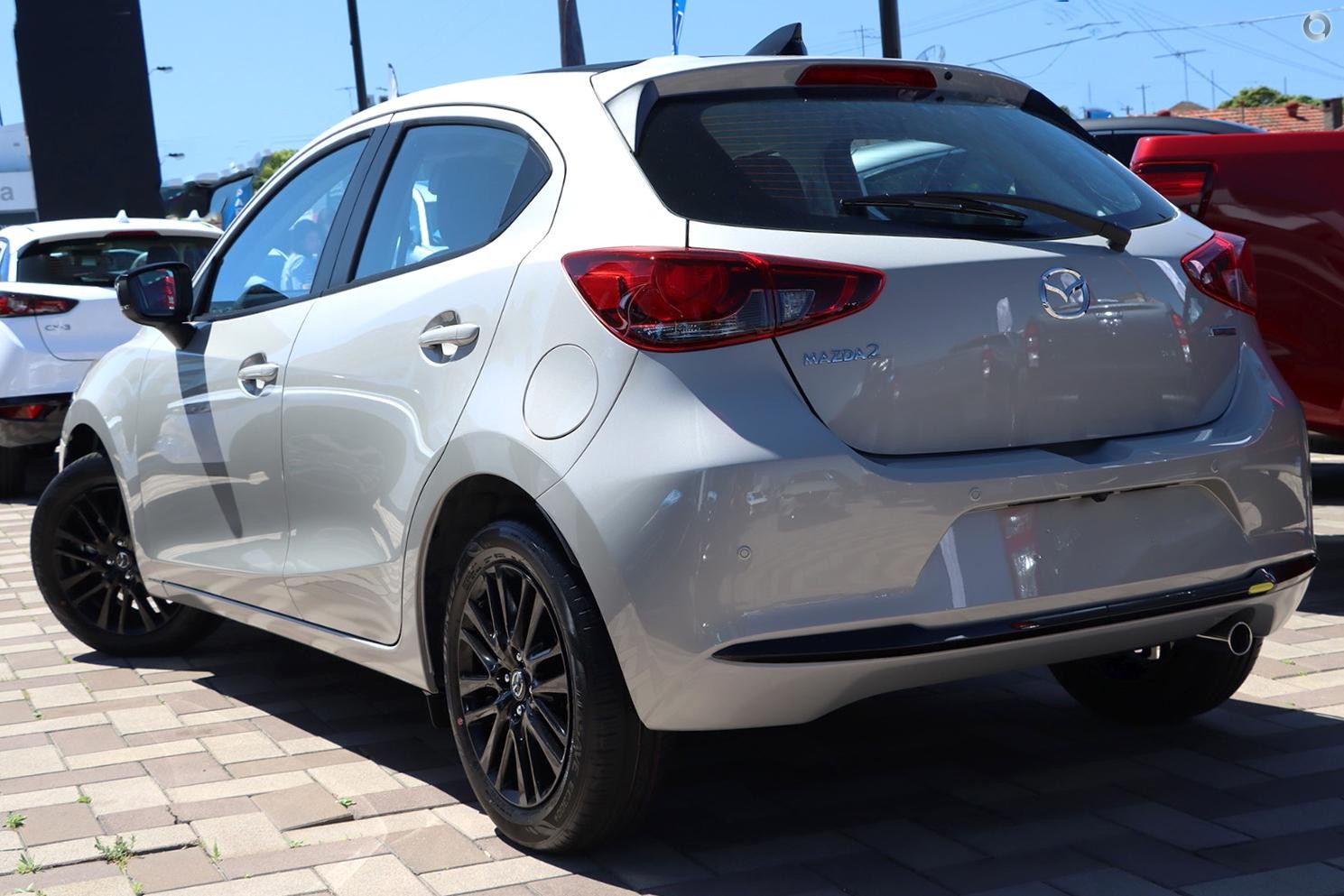 Mazda 2 image 4