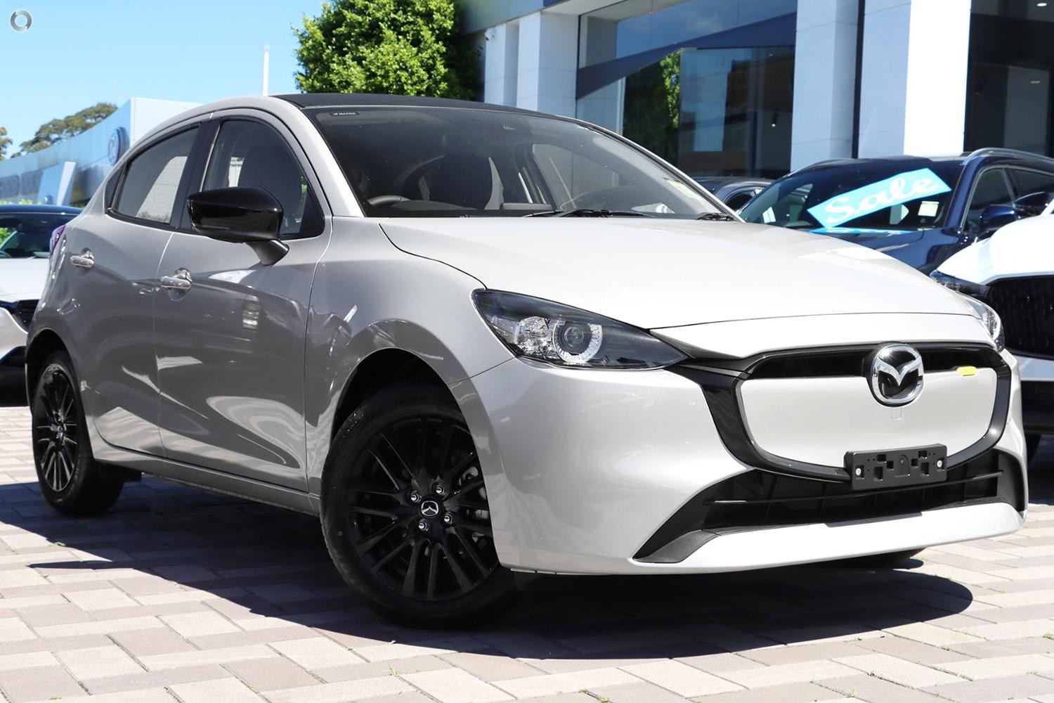 Mazda 2 image 1