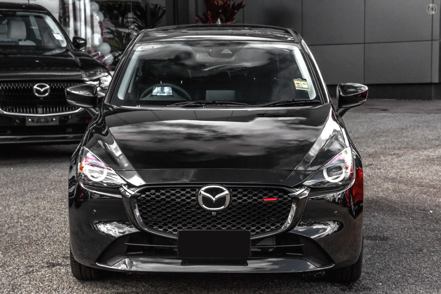 Mazda 2 image 2