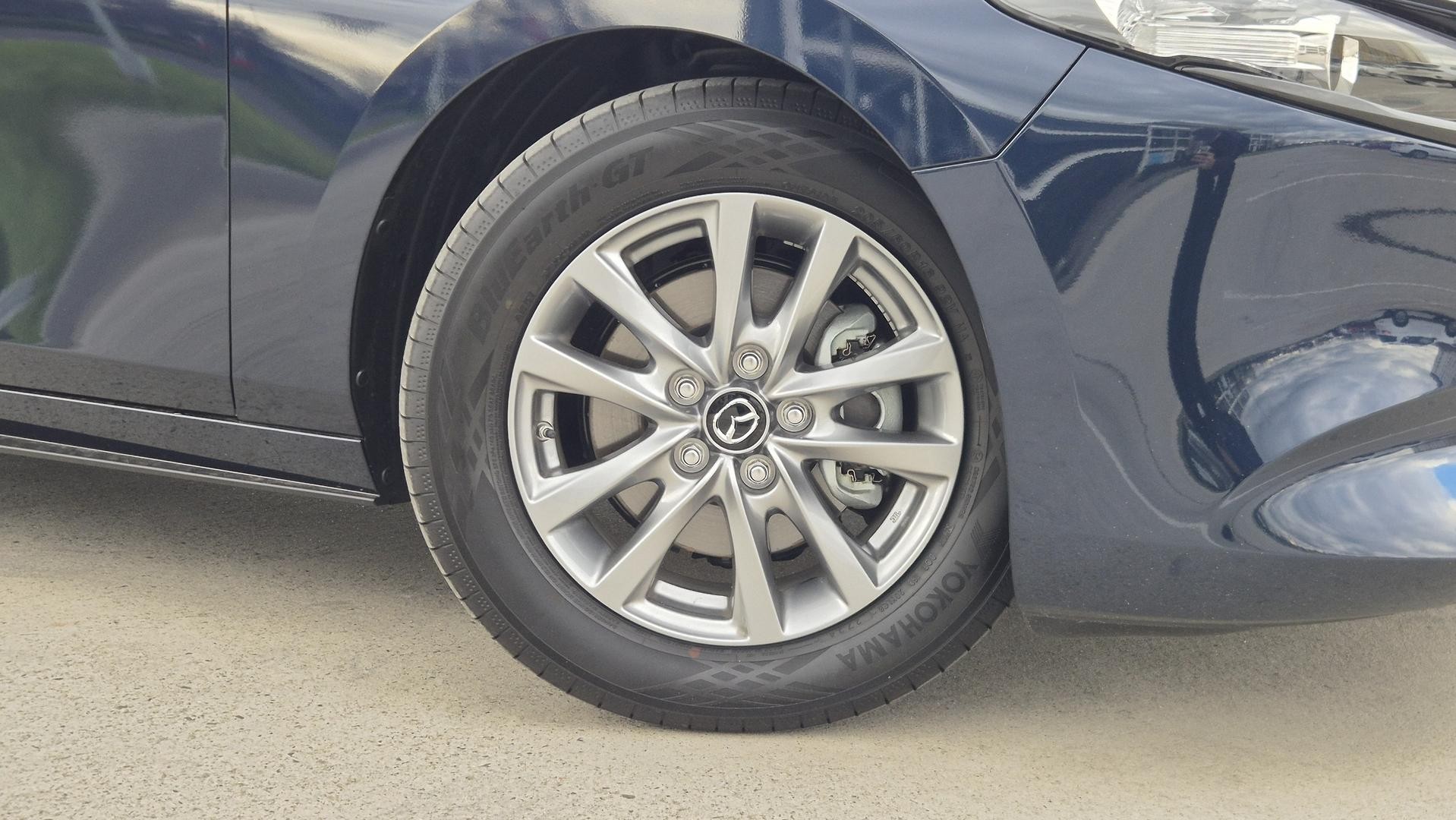 Mazda 3 image 3