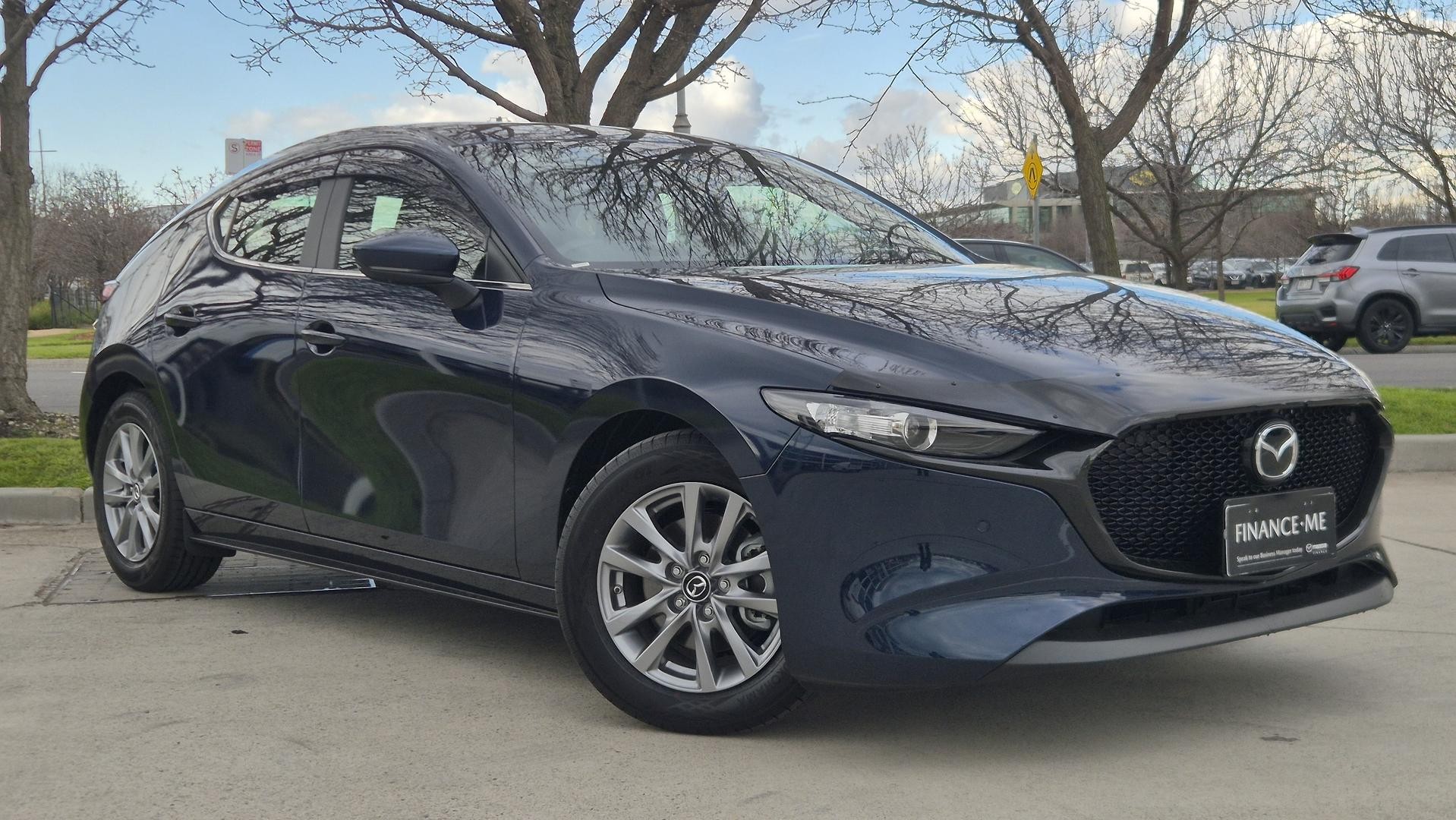 Mazda 3 image 1