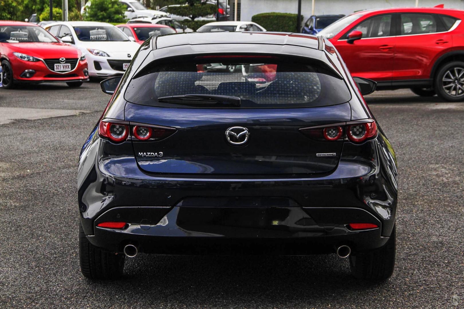 Mazda 3 image 3