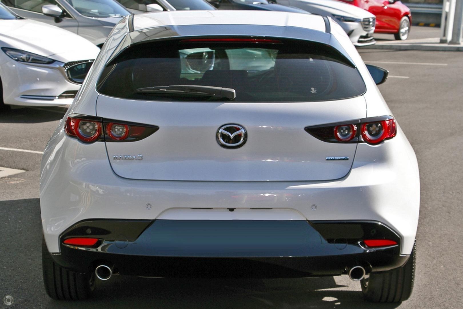 Mazda 3 image 3