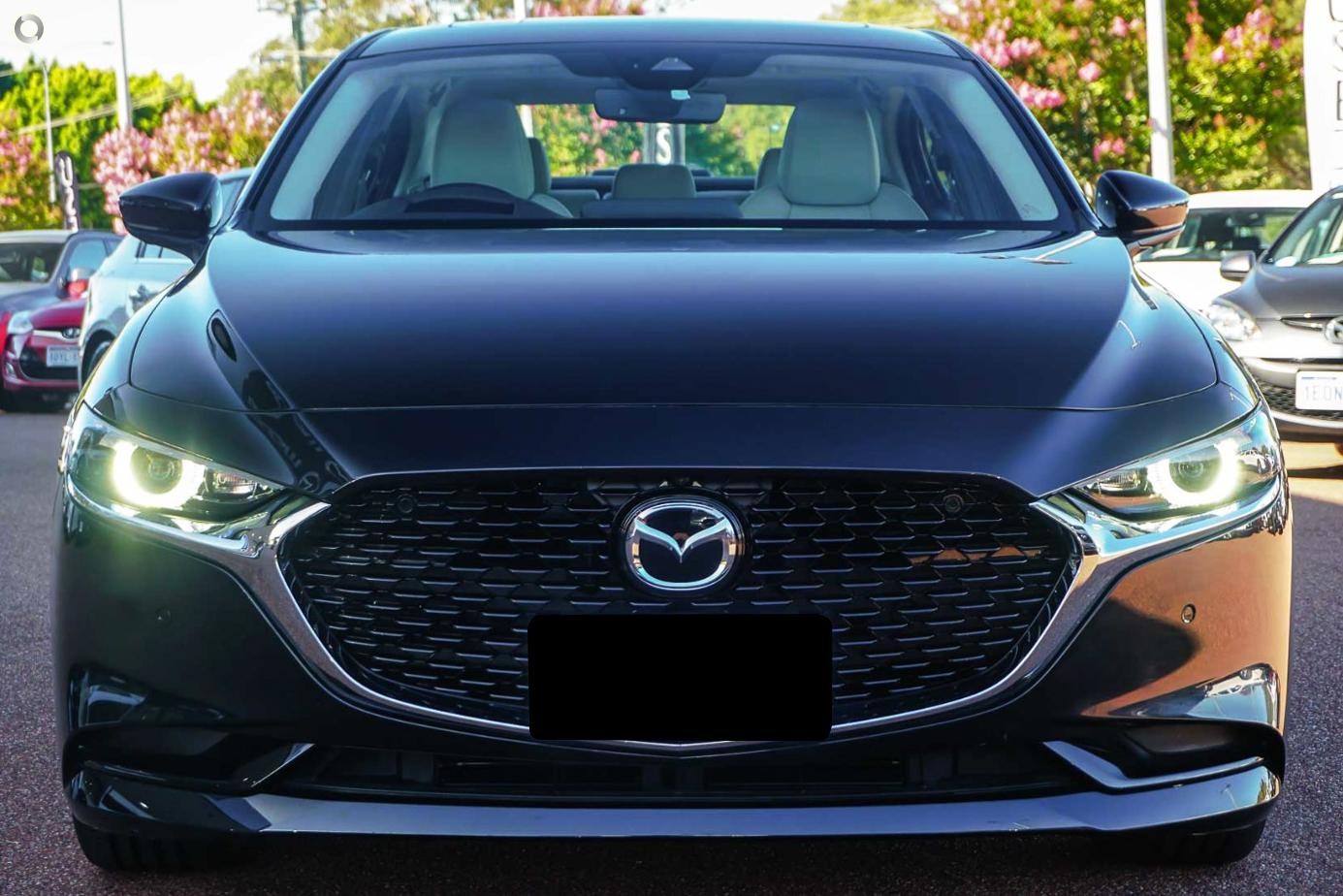 Mazda 3 image 2