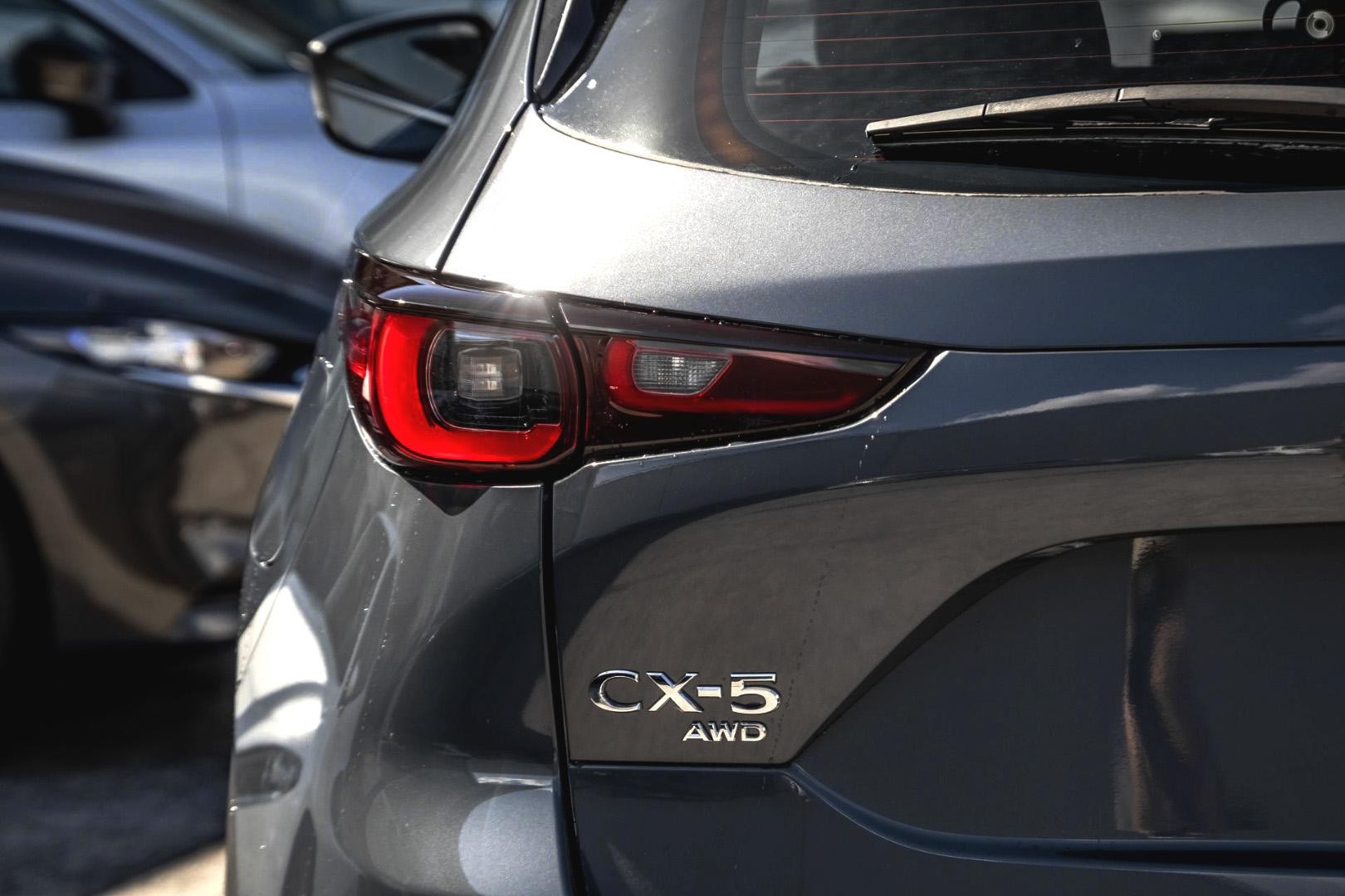 Mazda Cx-5 image 4