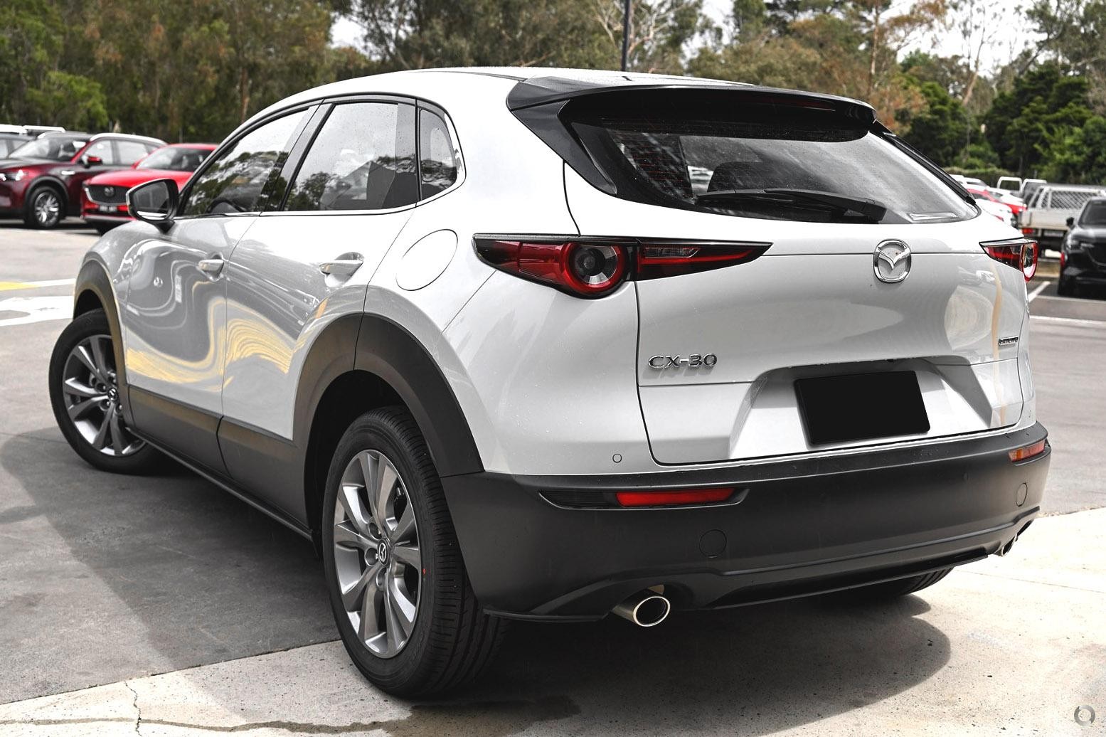 Mazda Cx-30 image 4