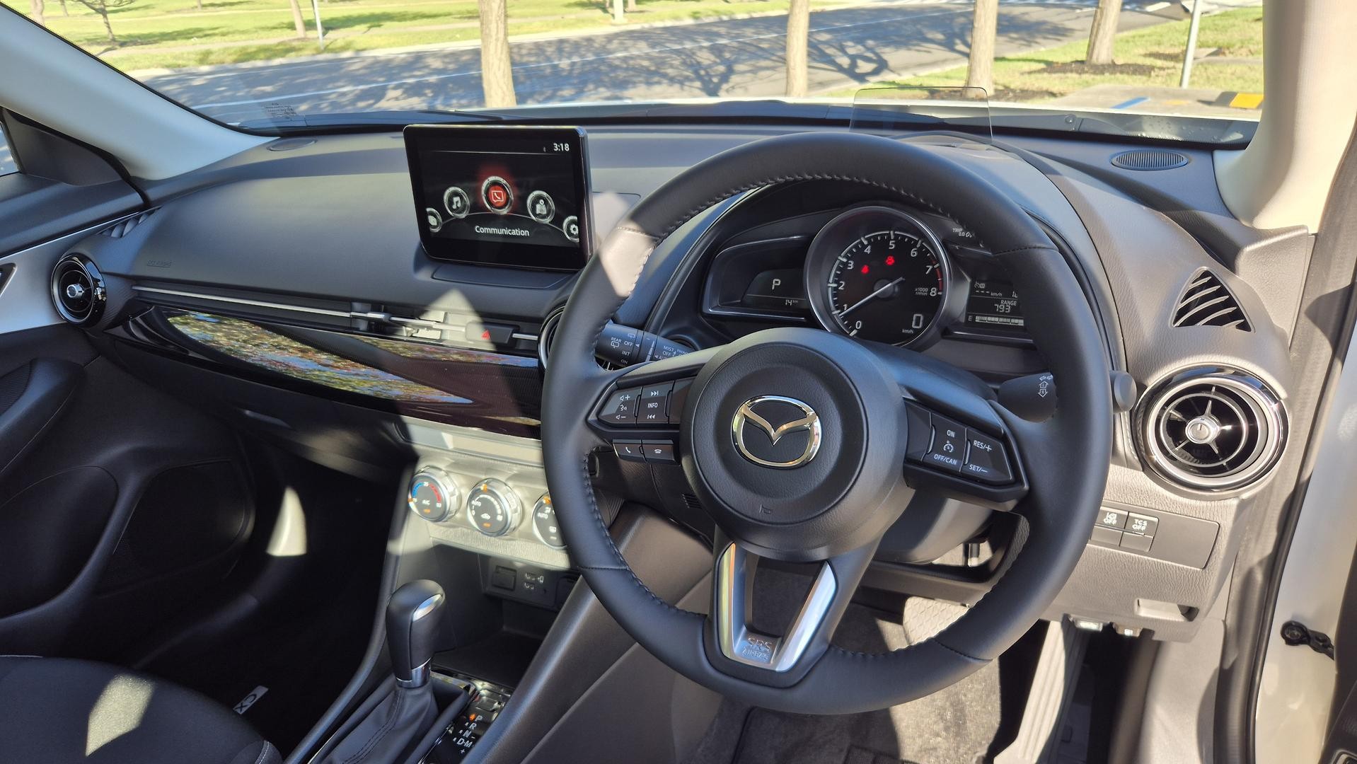 Mazda Cx-3 image 2