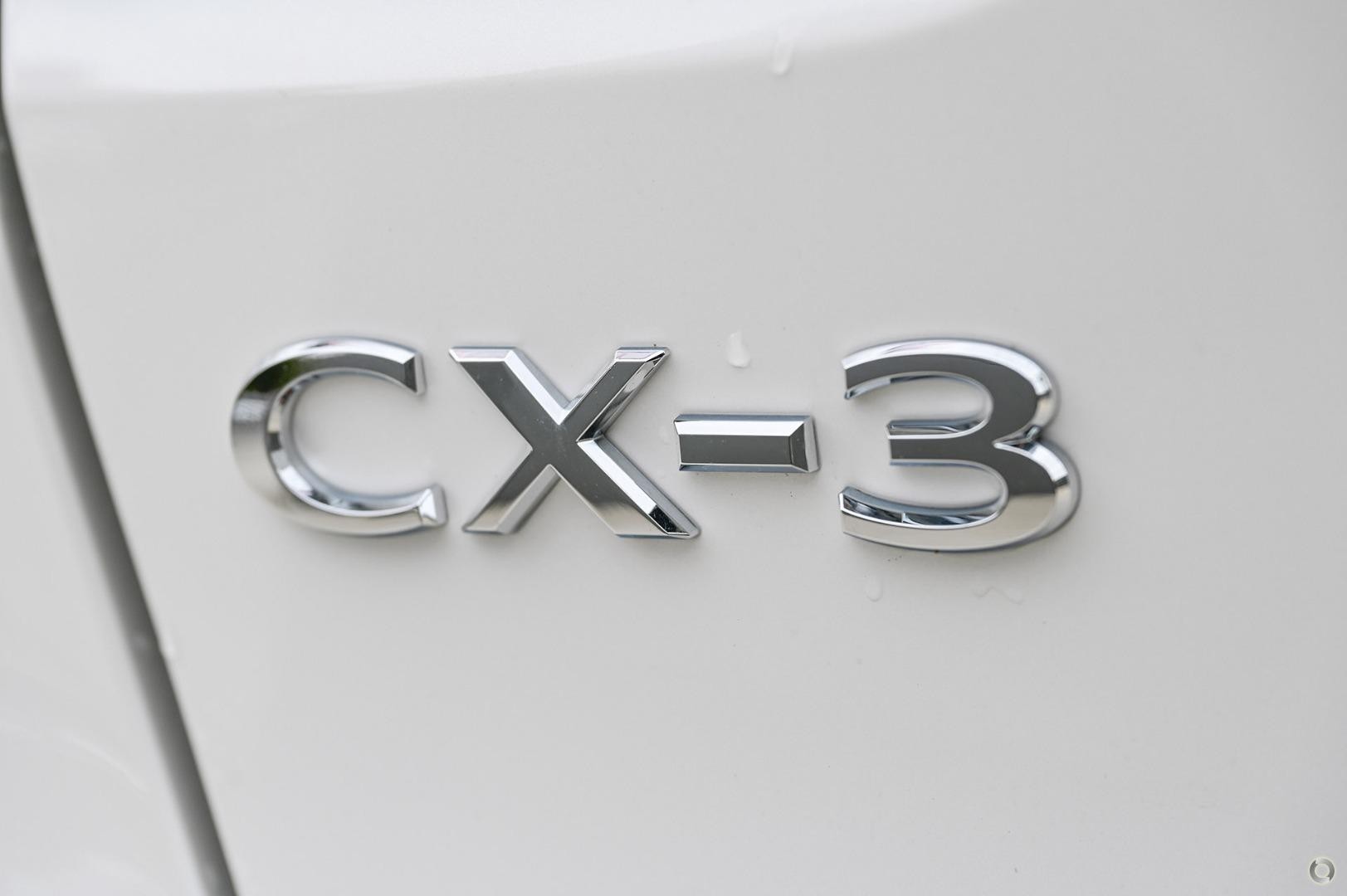 Mazda Cx-3 image 2