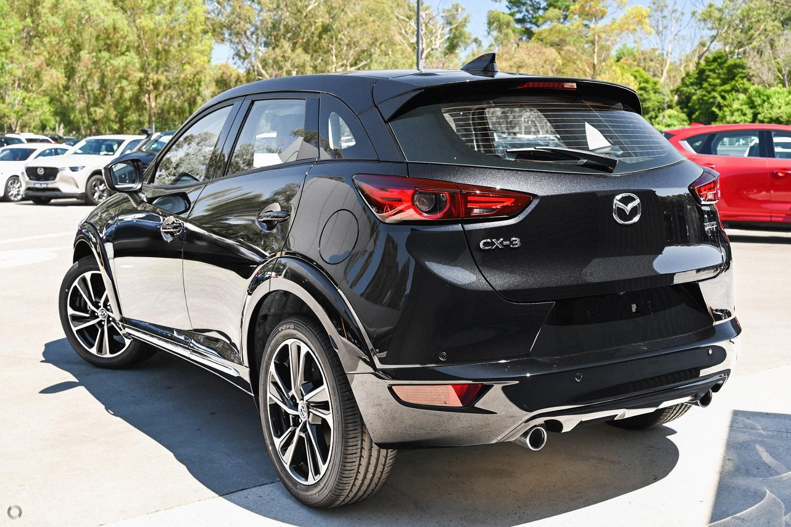 Mazda Cx-3 image 3