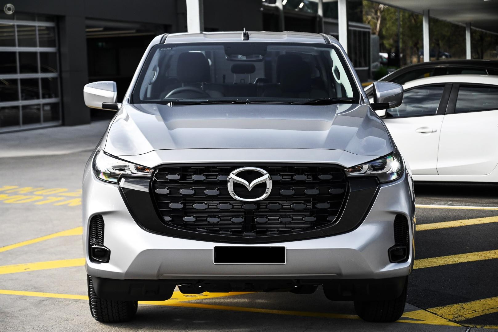 Mazda Bt-50 image 2