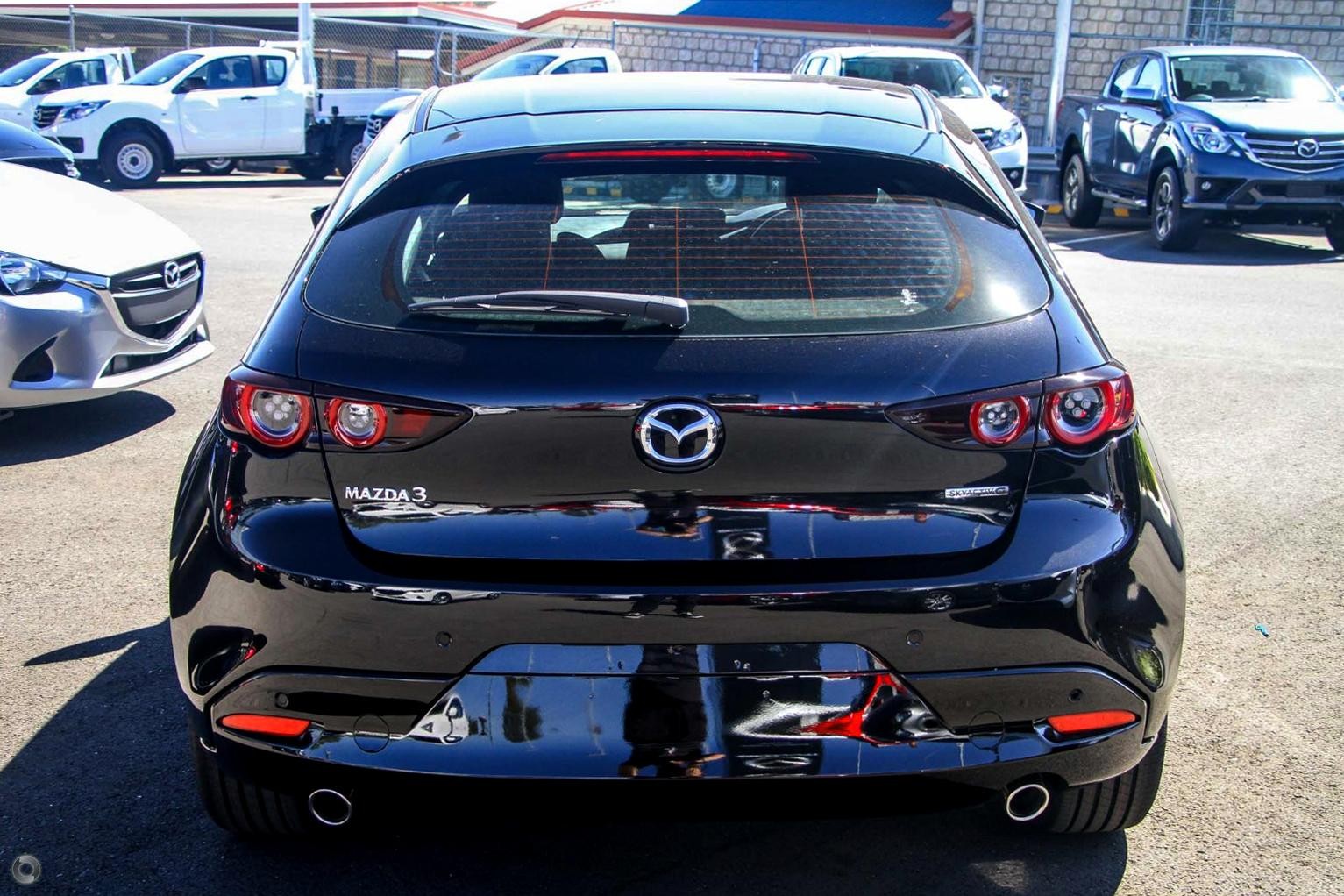 Mazda 3 image 3