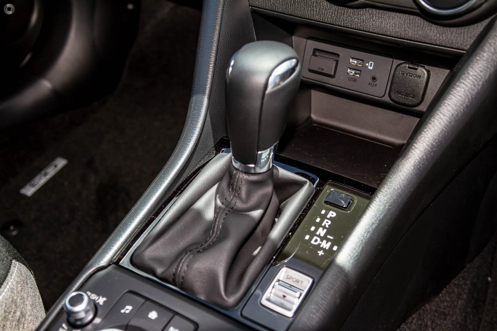 Mazda Cx-3 image 2