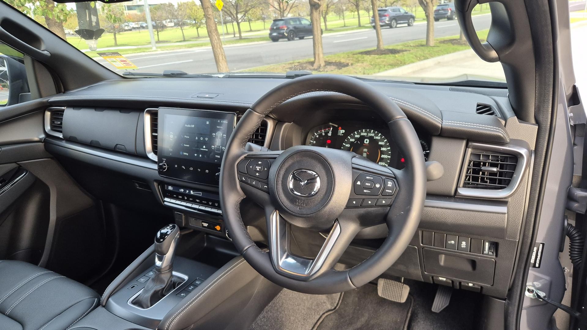 Mazda Bt-50 image 2