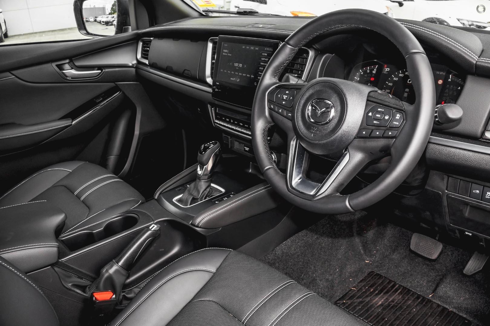 Mazda Bt-50 image 3