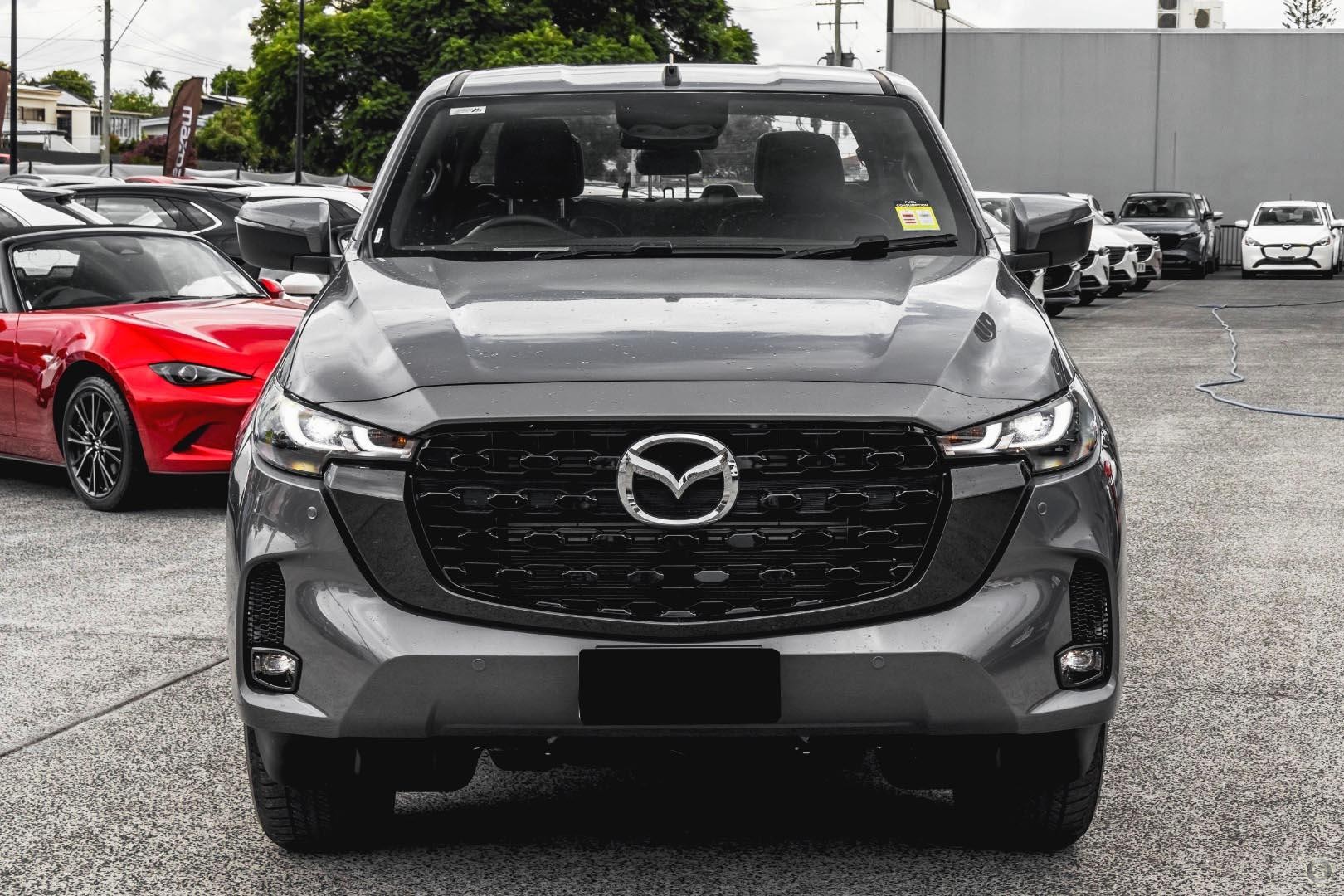 Mazda Bt-50 image 2