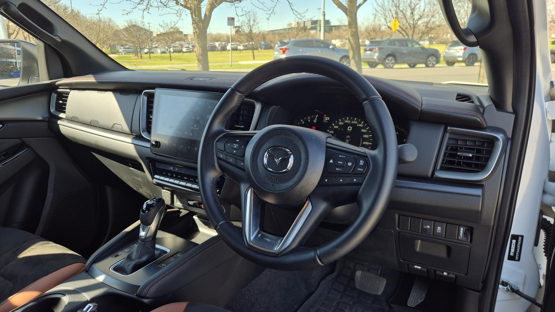 Mazda Bt-50 image 2