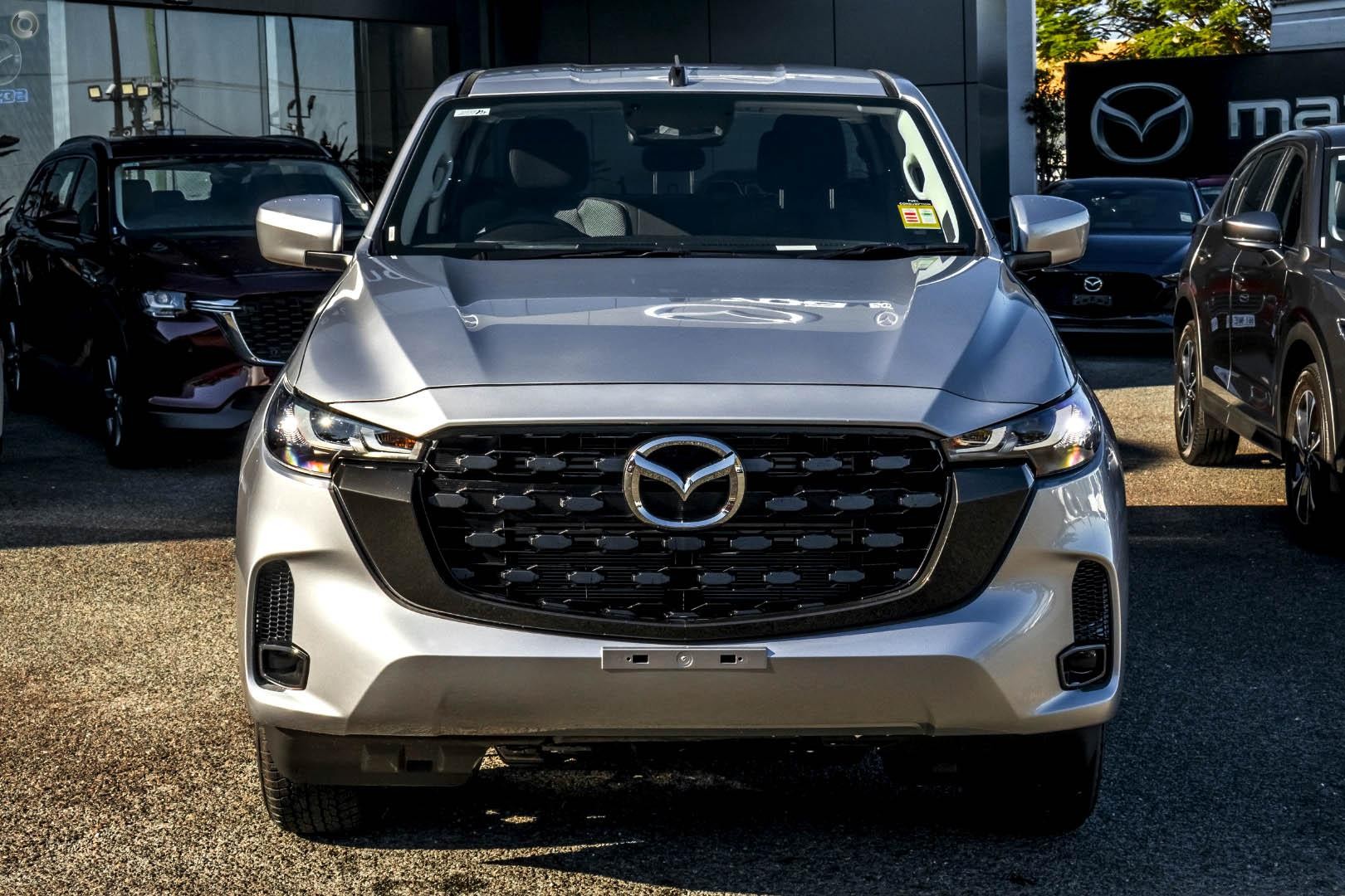 Mazda Bt-50 image 2