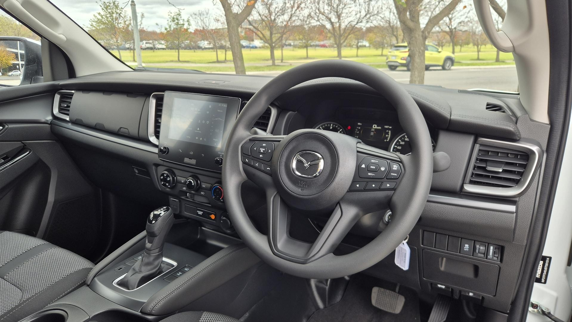 Mazda Bt-50 image 2