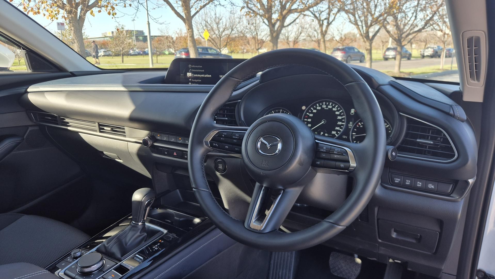 Mazda Cx-30 image 2