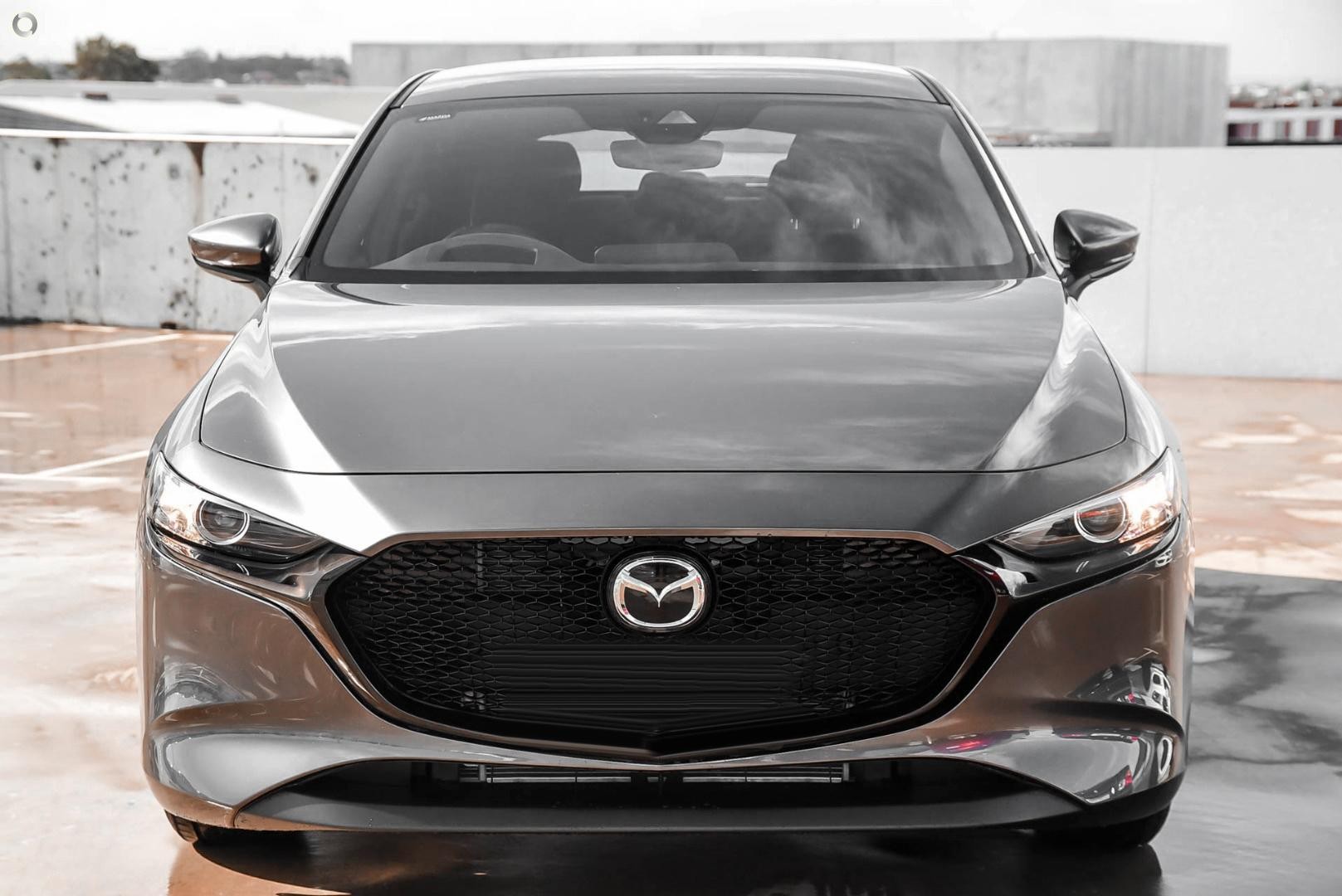 Mazda 3 image 2