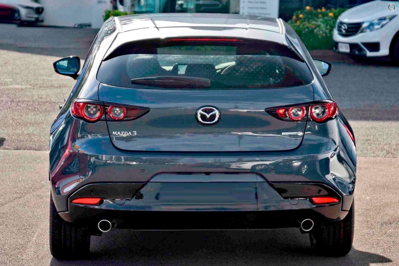 Mazda 3 image 3