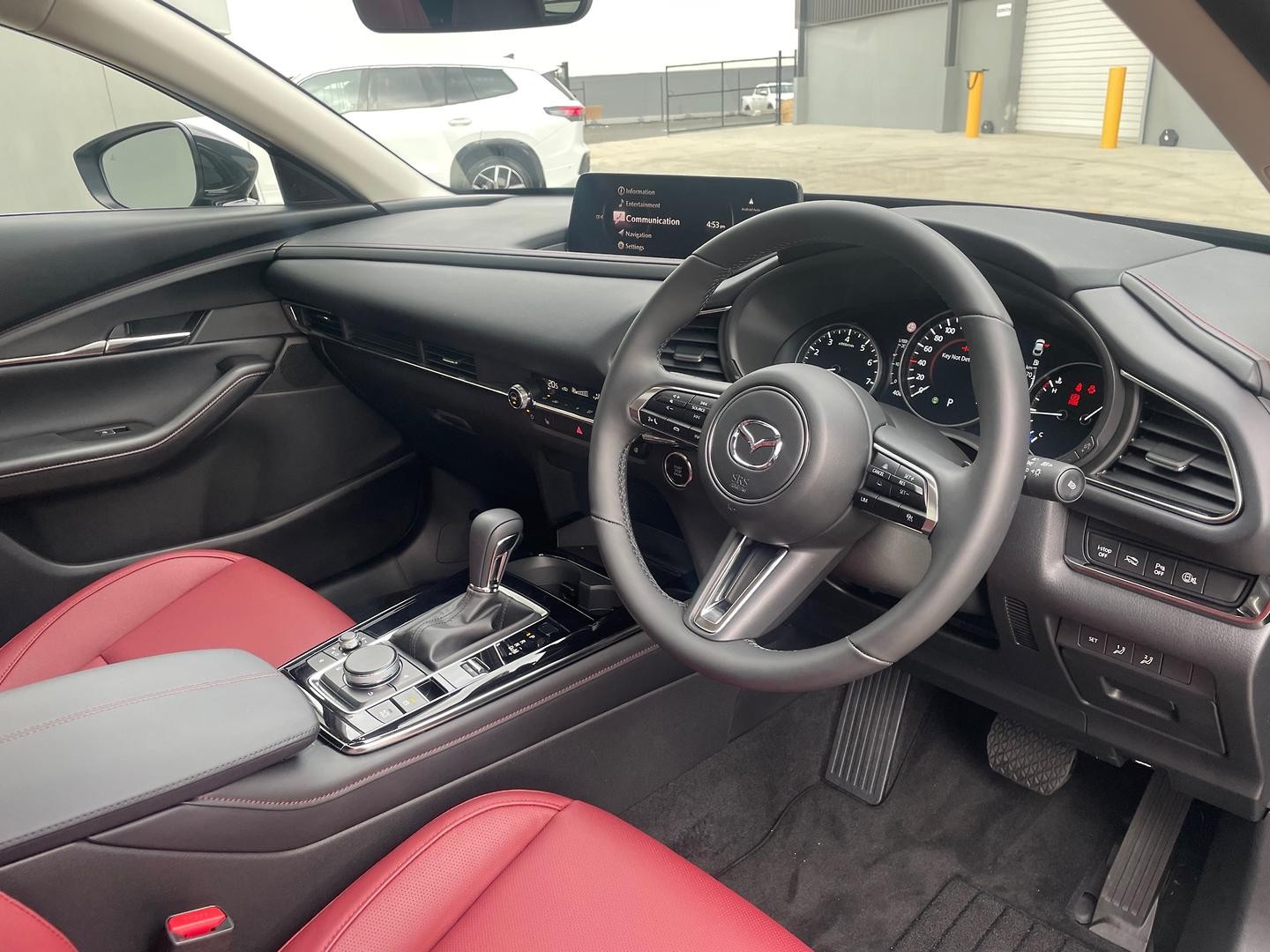 Mazda Cx-30 image 2
