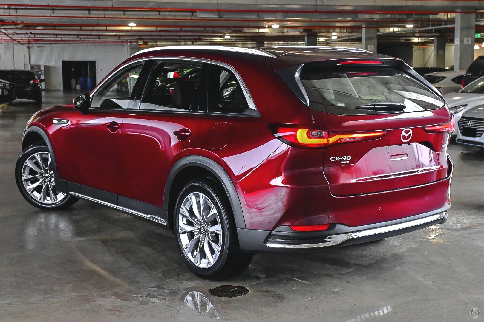 Mazda Cx-90 image 4