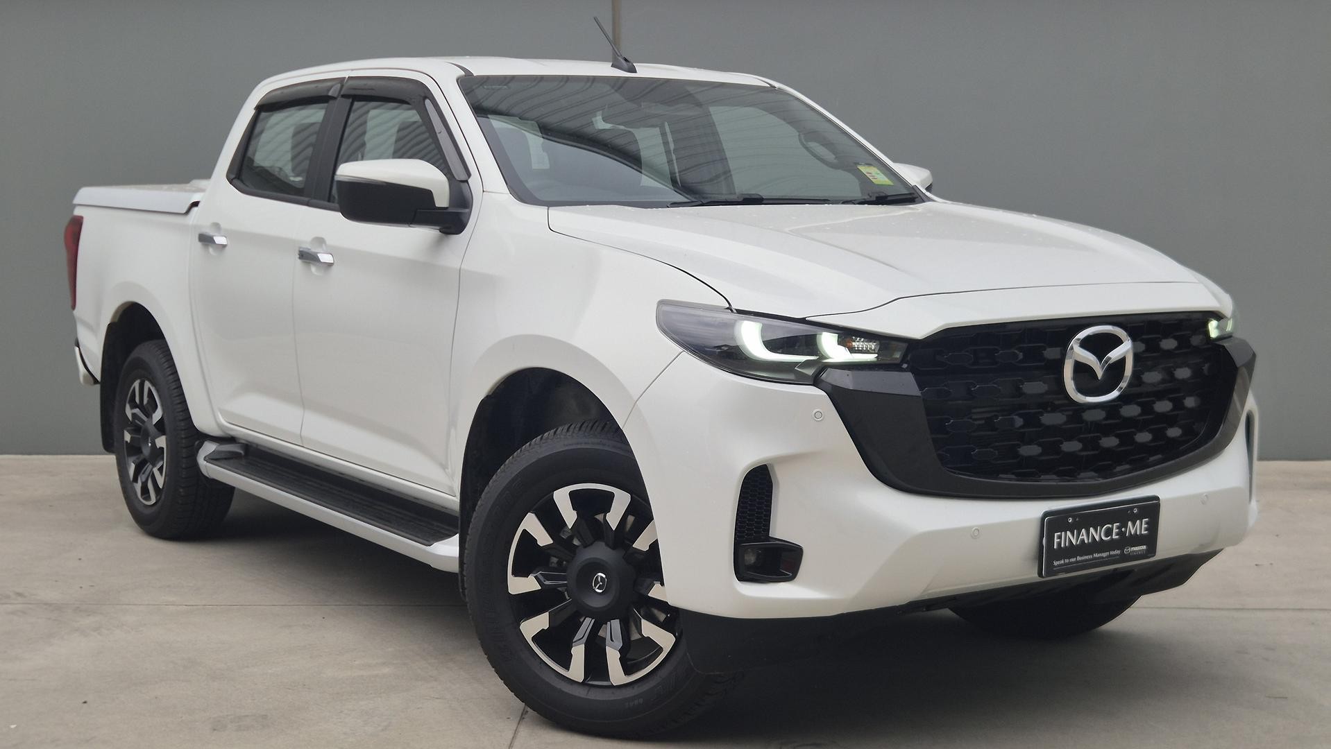 Mazda Bt-50 image 1