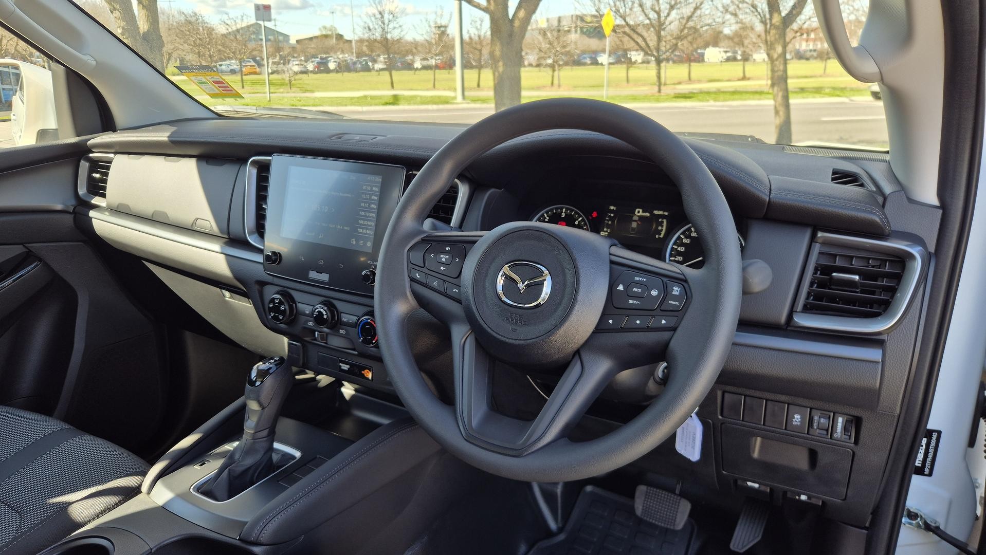 Mazda Bt-50 image 2