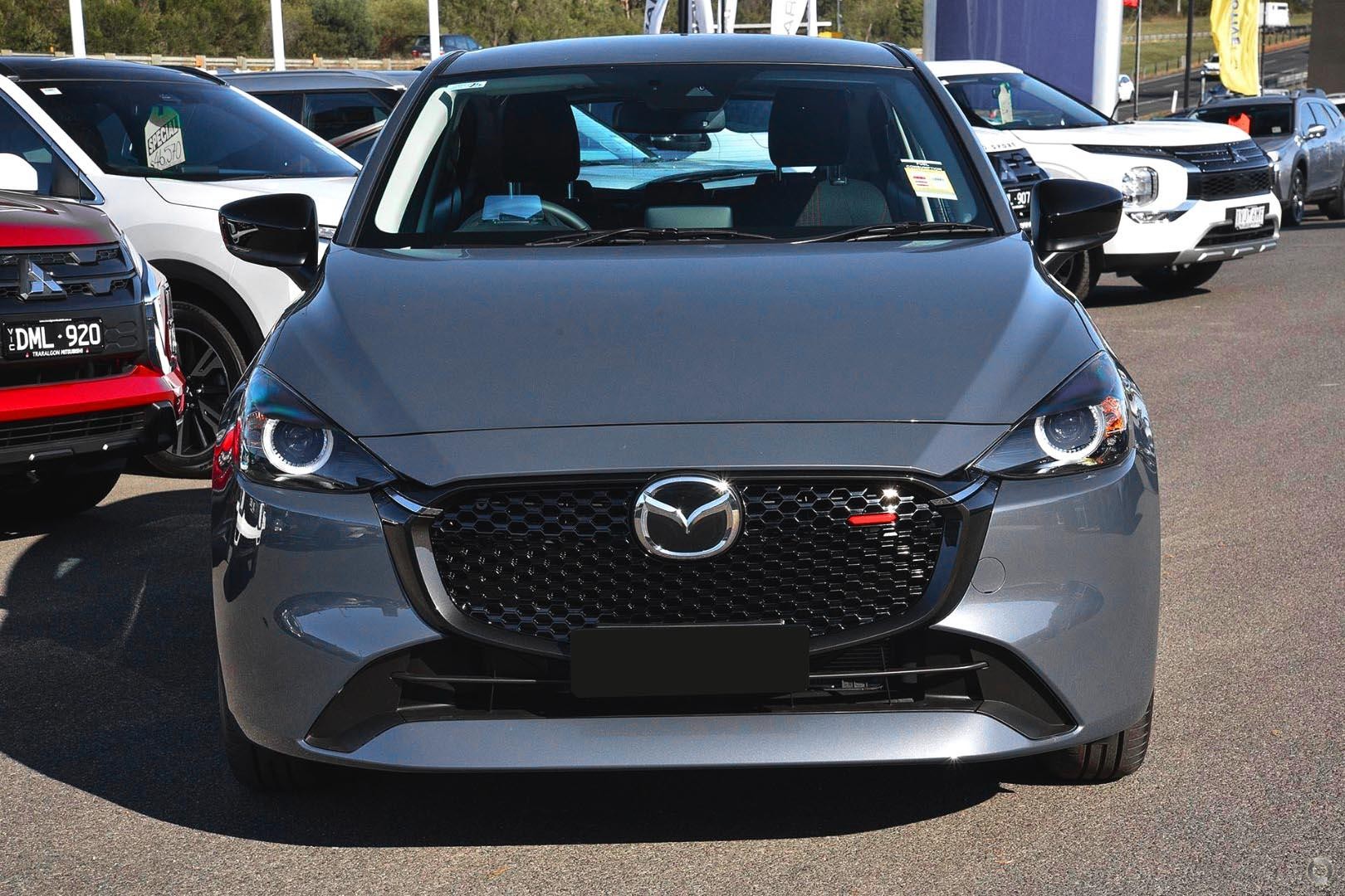 Mazda 2 image 2