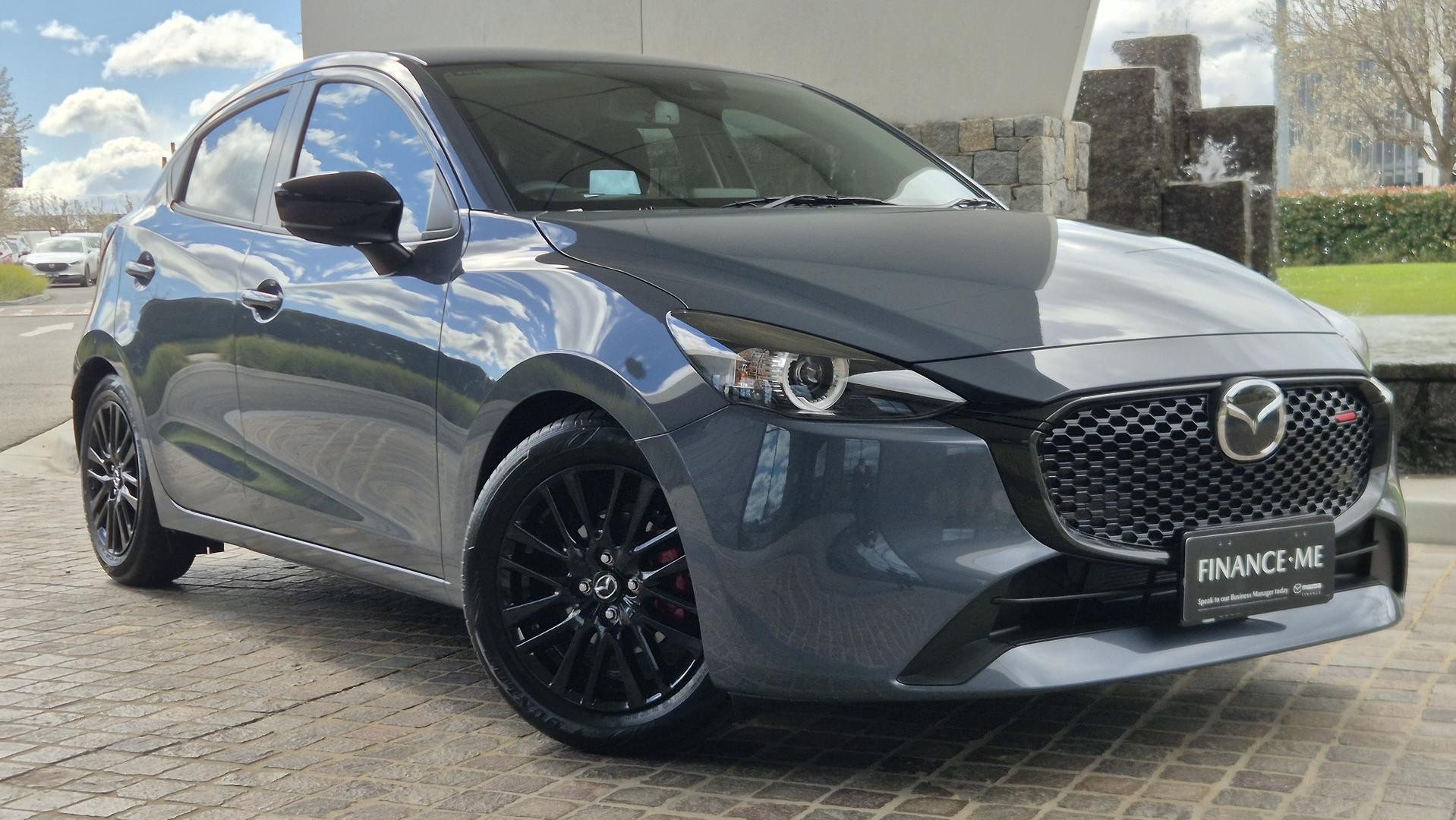 Mazda 2 image 1