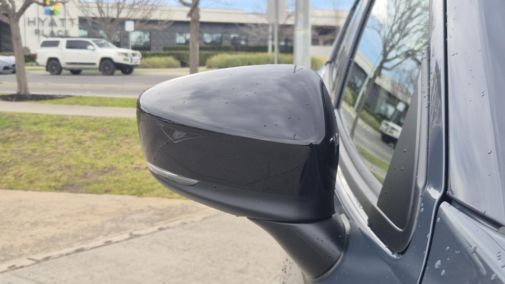 Mazda 2 image 4