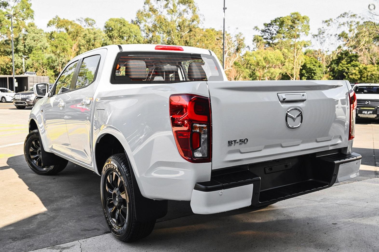 Mazda Bt-50 image 4