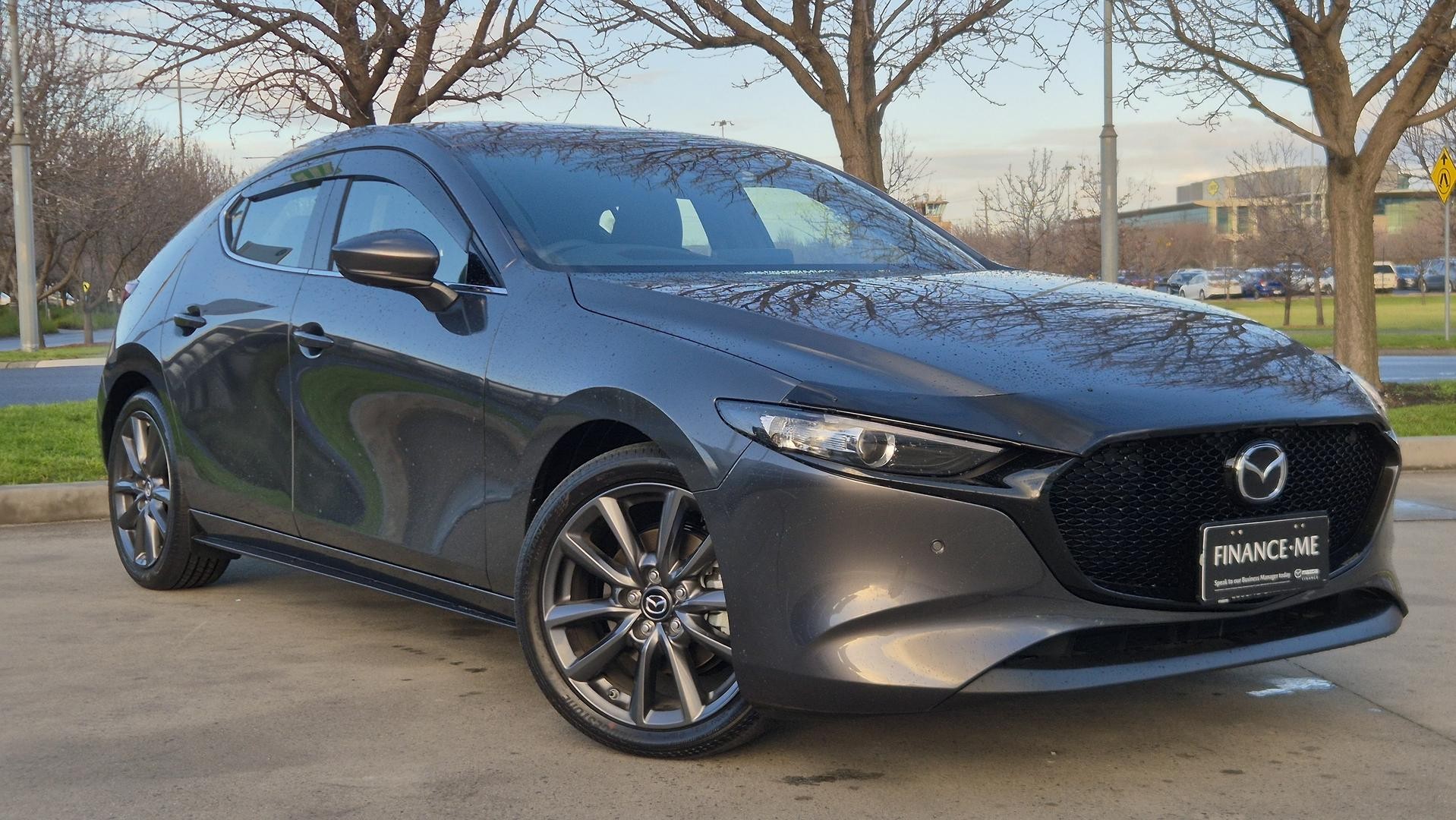 Mazda 3 image 1
