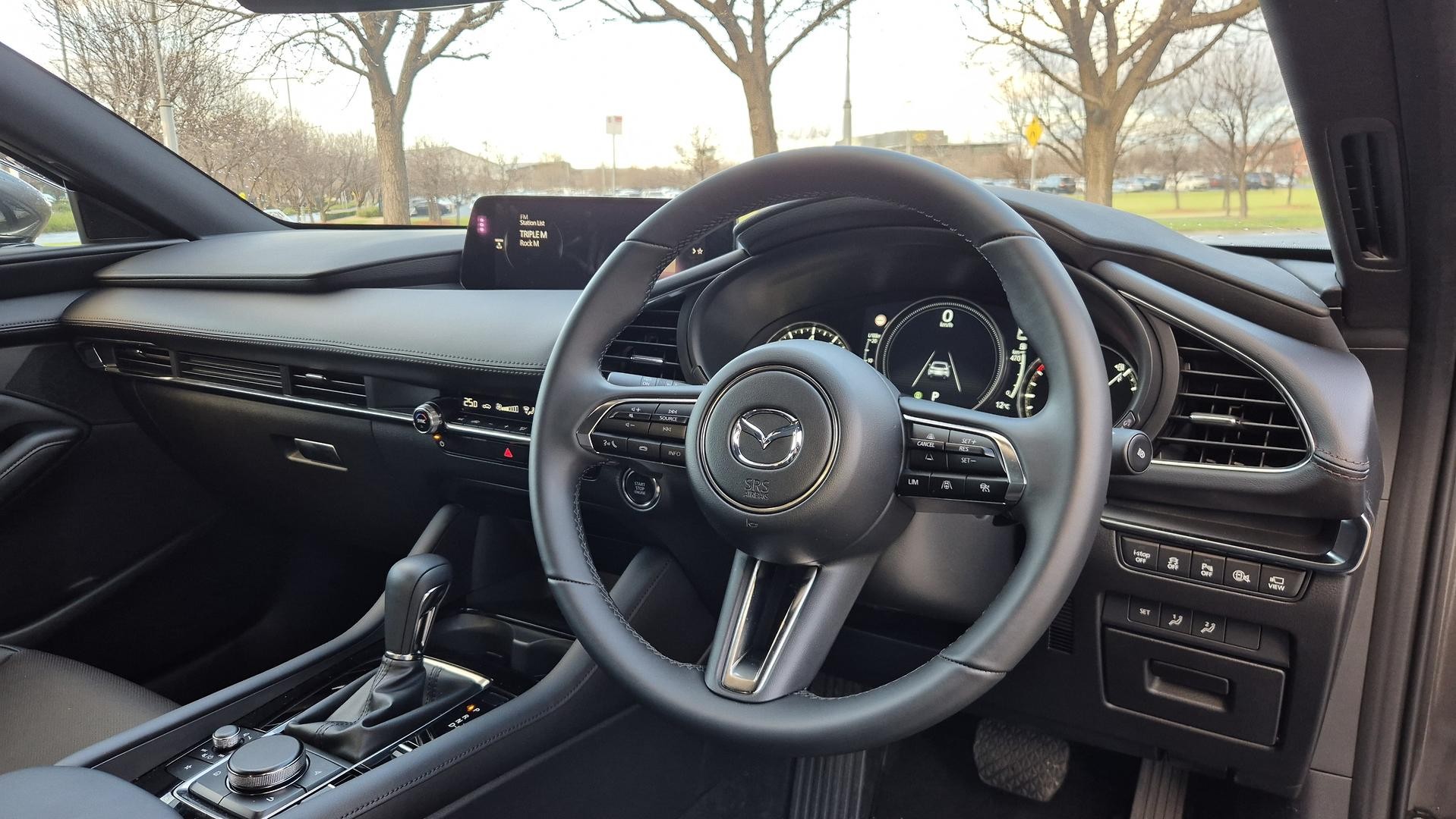 Mazda 3 image 2