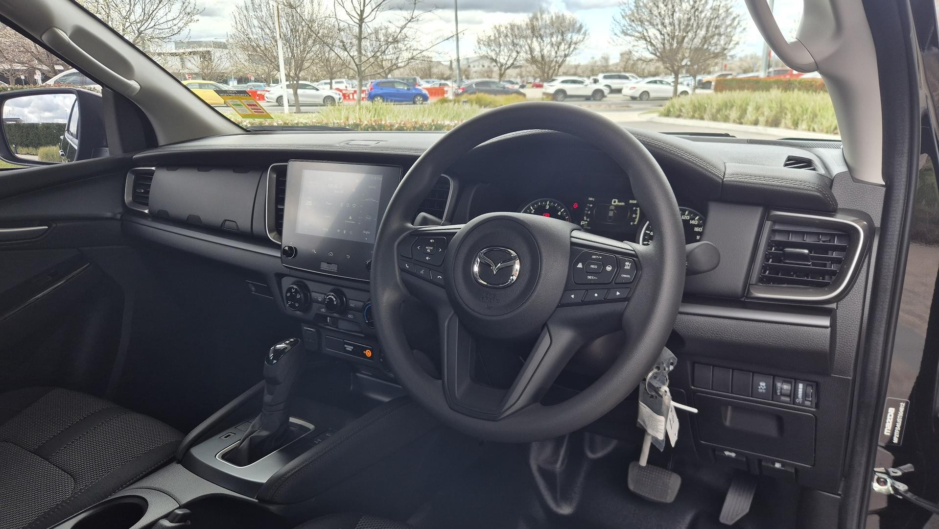 Mazda Bt-50 image 2