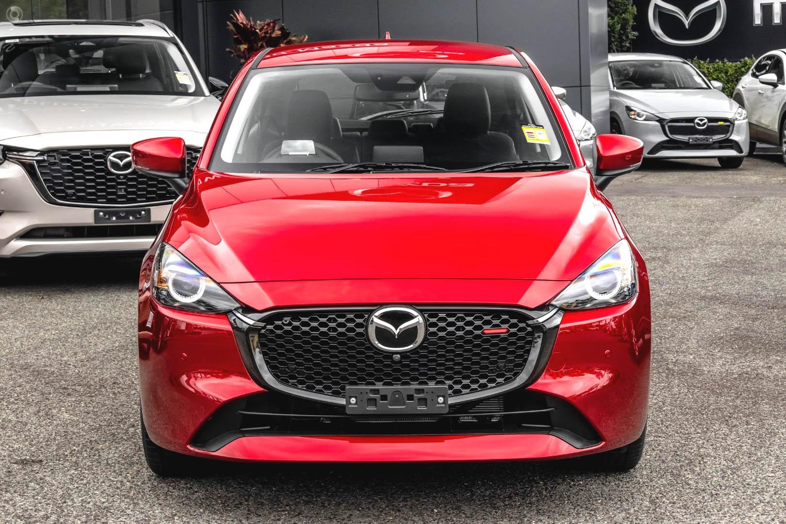Mazda 2 image 2