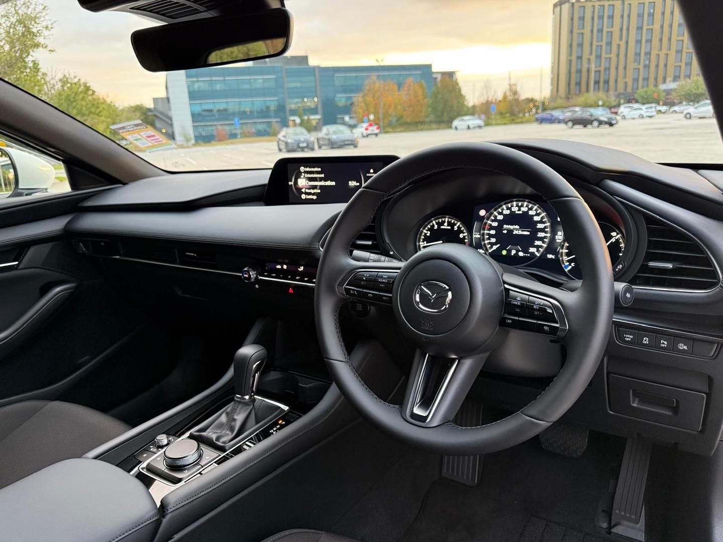 Mazda 3 image 2