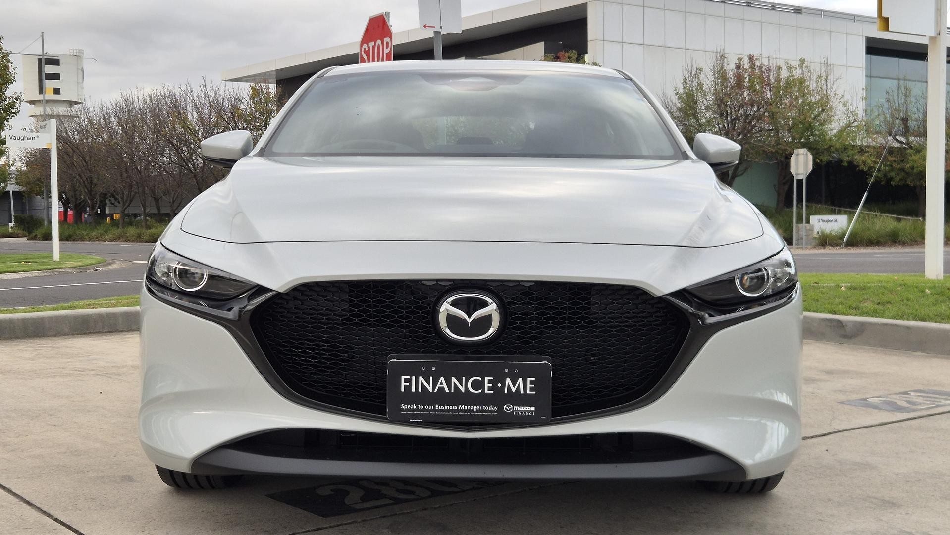 Mazda 3 image 3