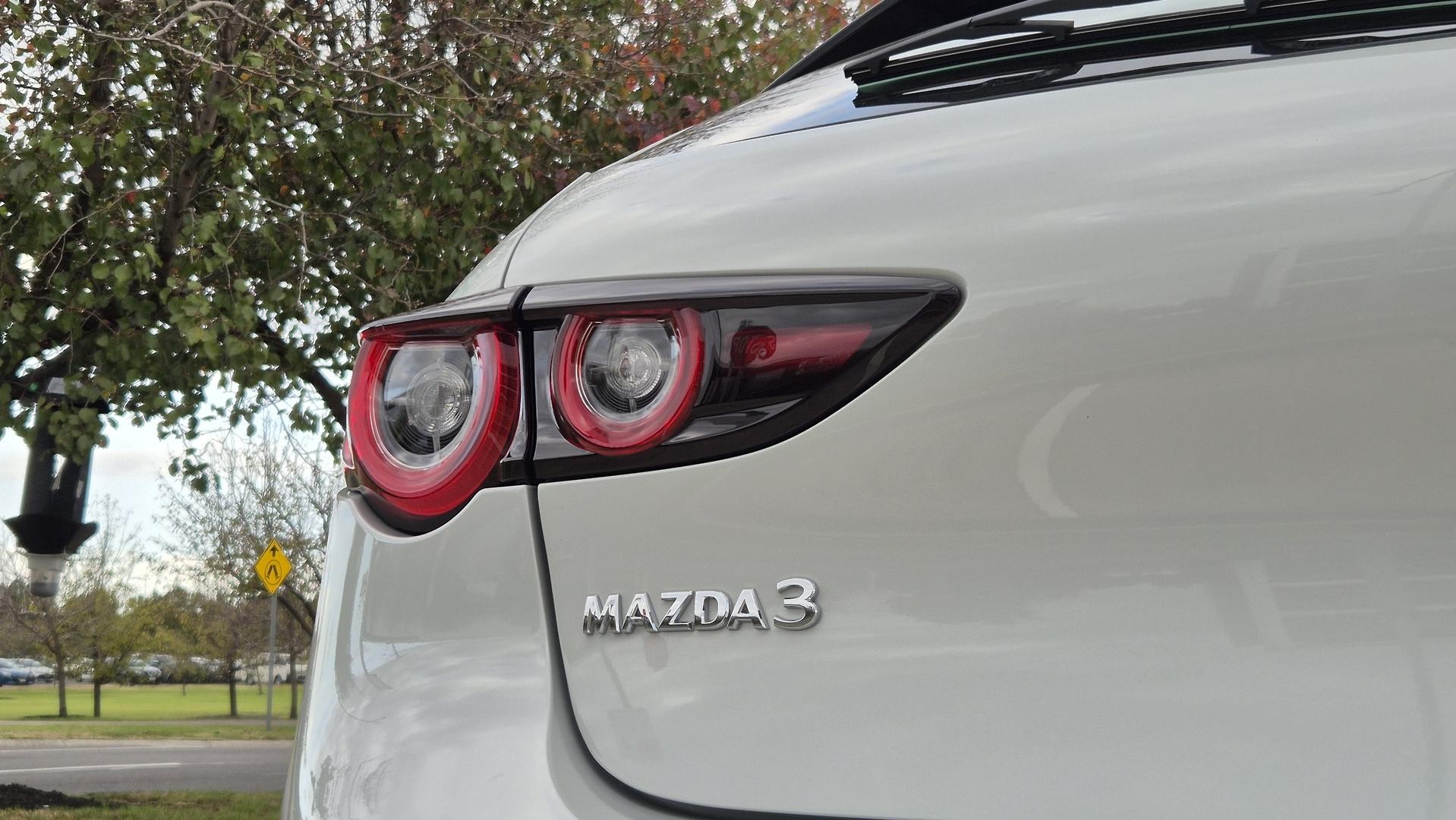 Mazda 3 image 4