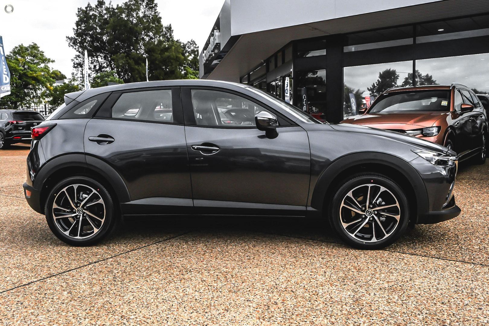 Mazda Cx-3 image 4