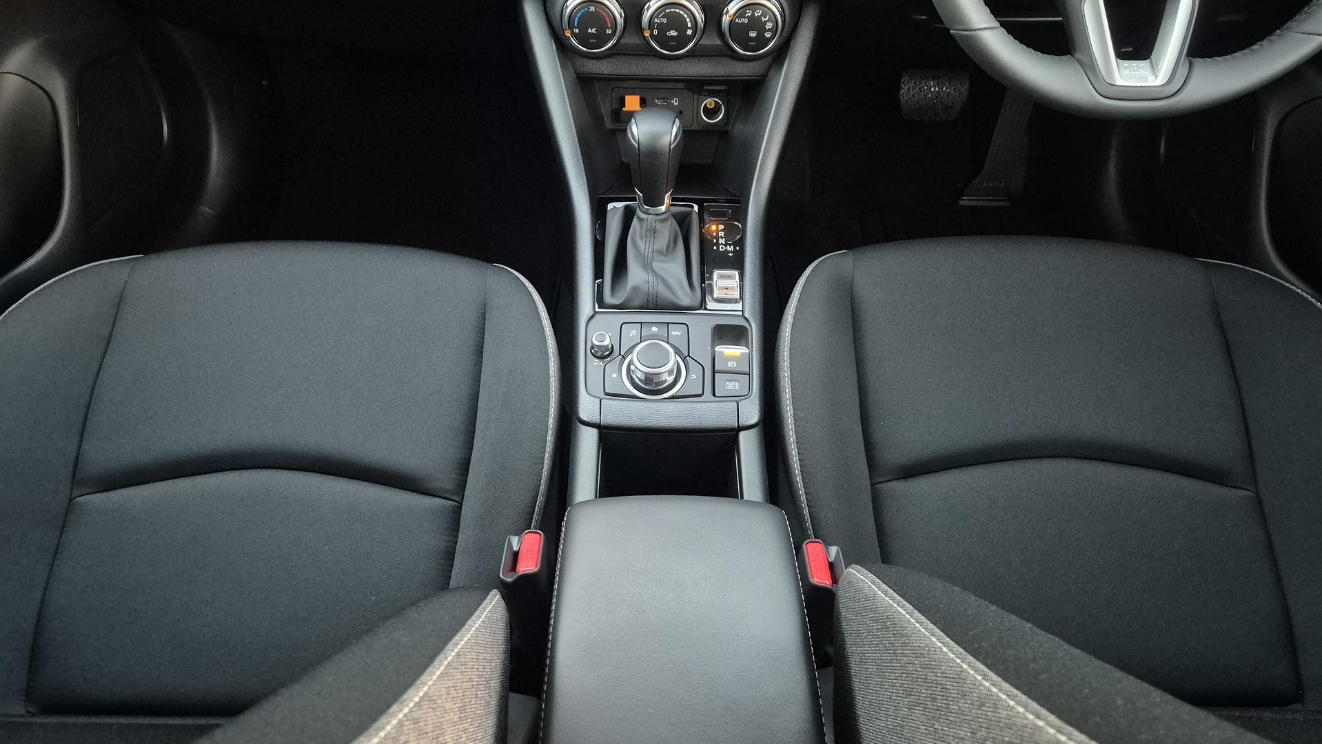 Mazda Cx-3 image 3
