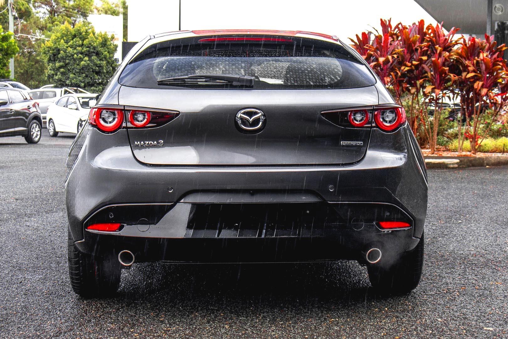 Mazda 3 image 3