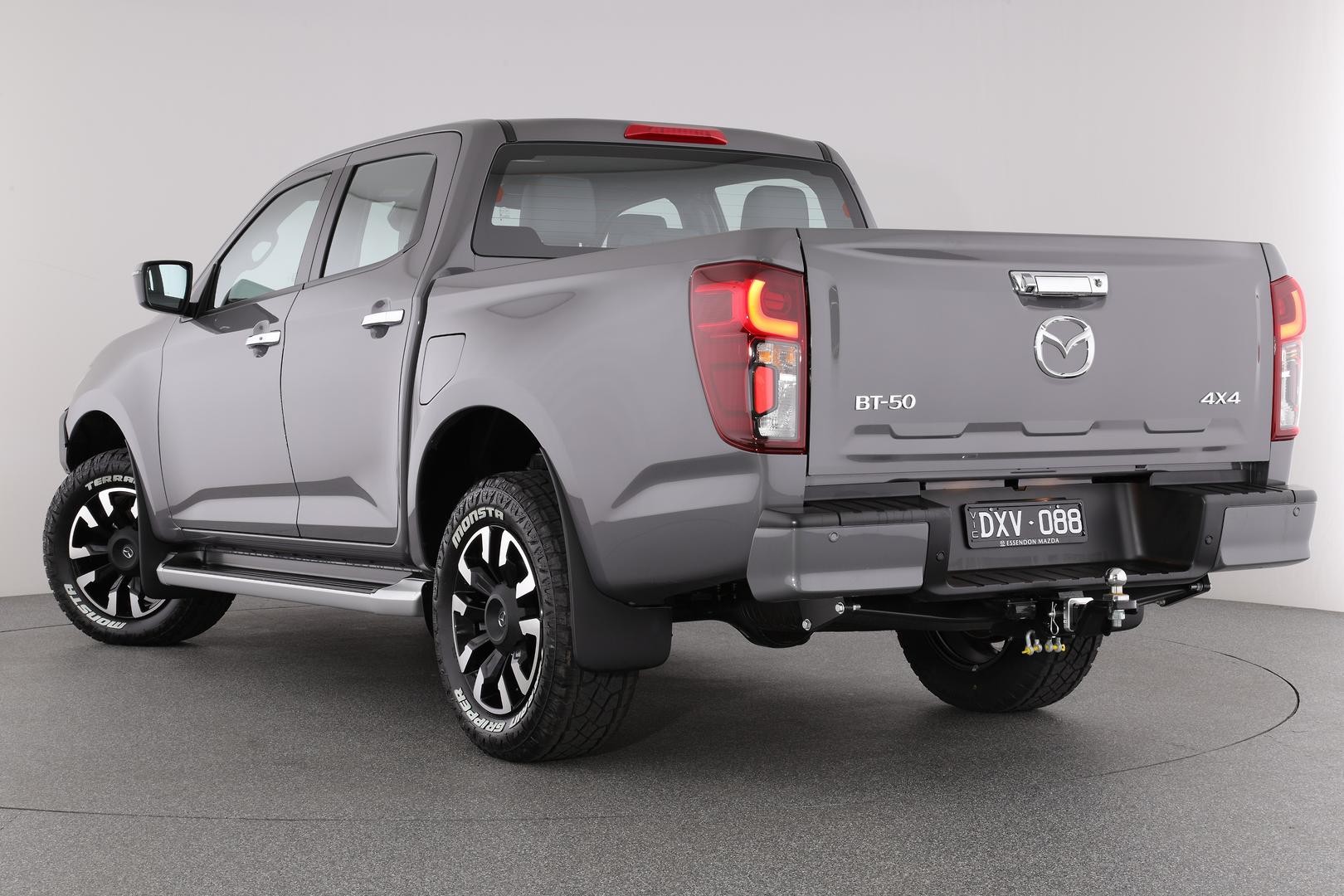 Mazda Bt-50 image 2